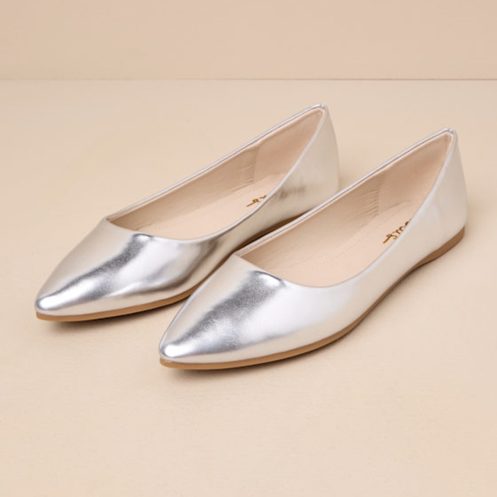 Lulus Holly Silver Metallic Flats - Size 7.5